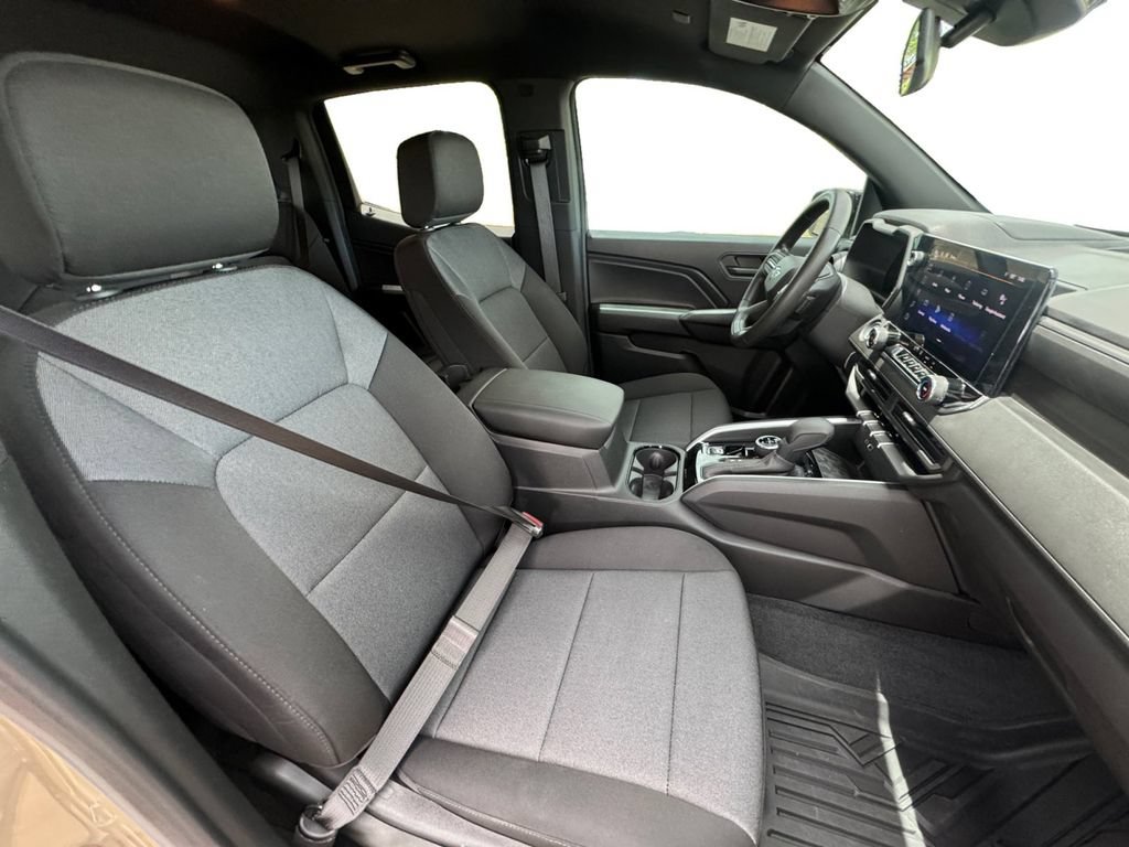Certified 2023 Chevrolet Colorado Trail Boss w/ Technology Package AWD/4WD image 15