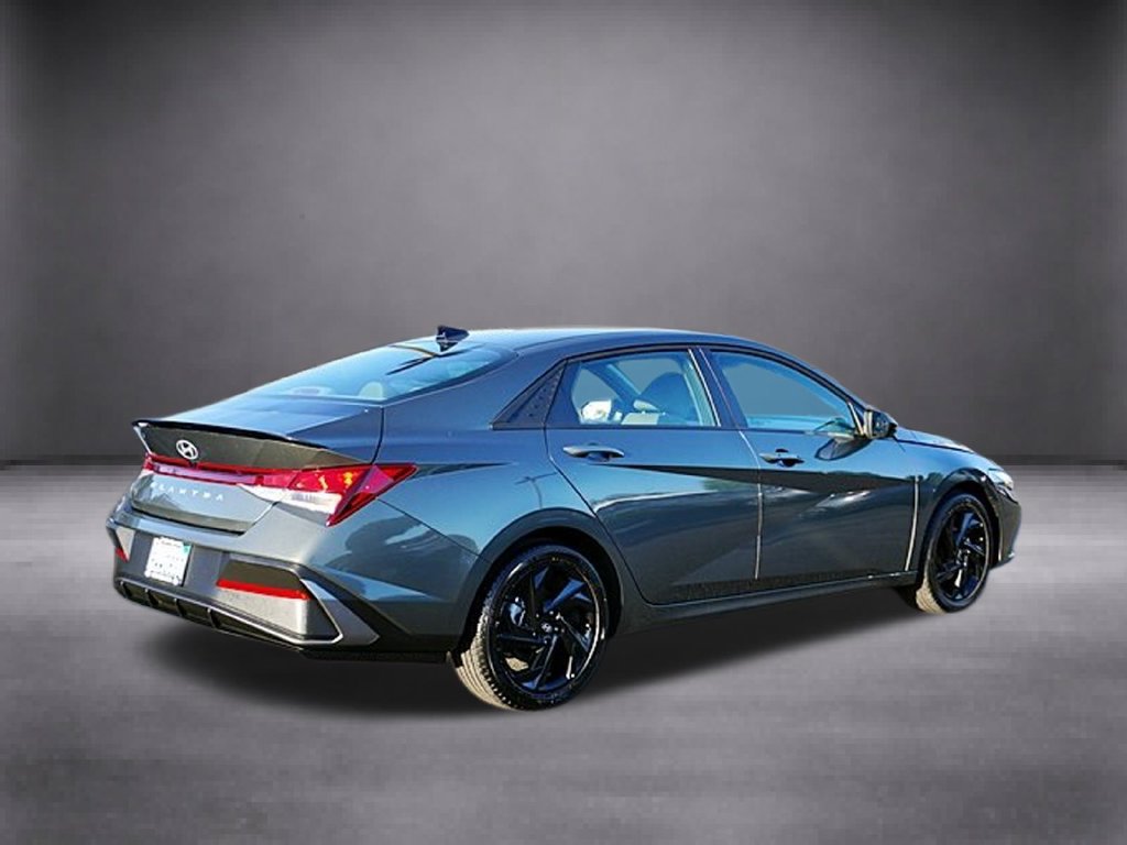 Certified 2026 Hyundai Elantra Sport FWD image 4