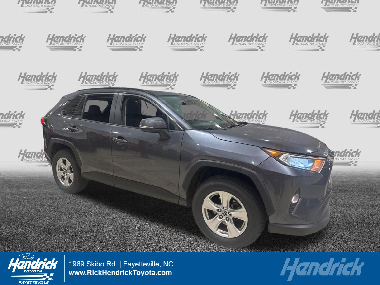 Used 2019 Toyota RAV4 XLE w/ Convenience Package AWD/4WD image 1