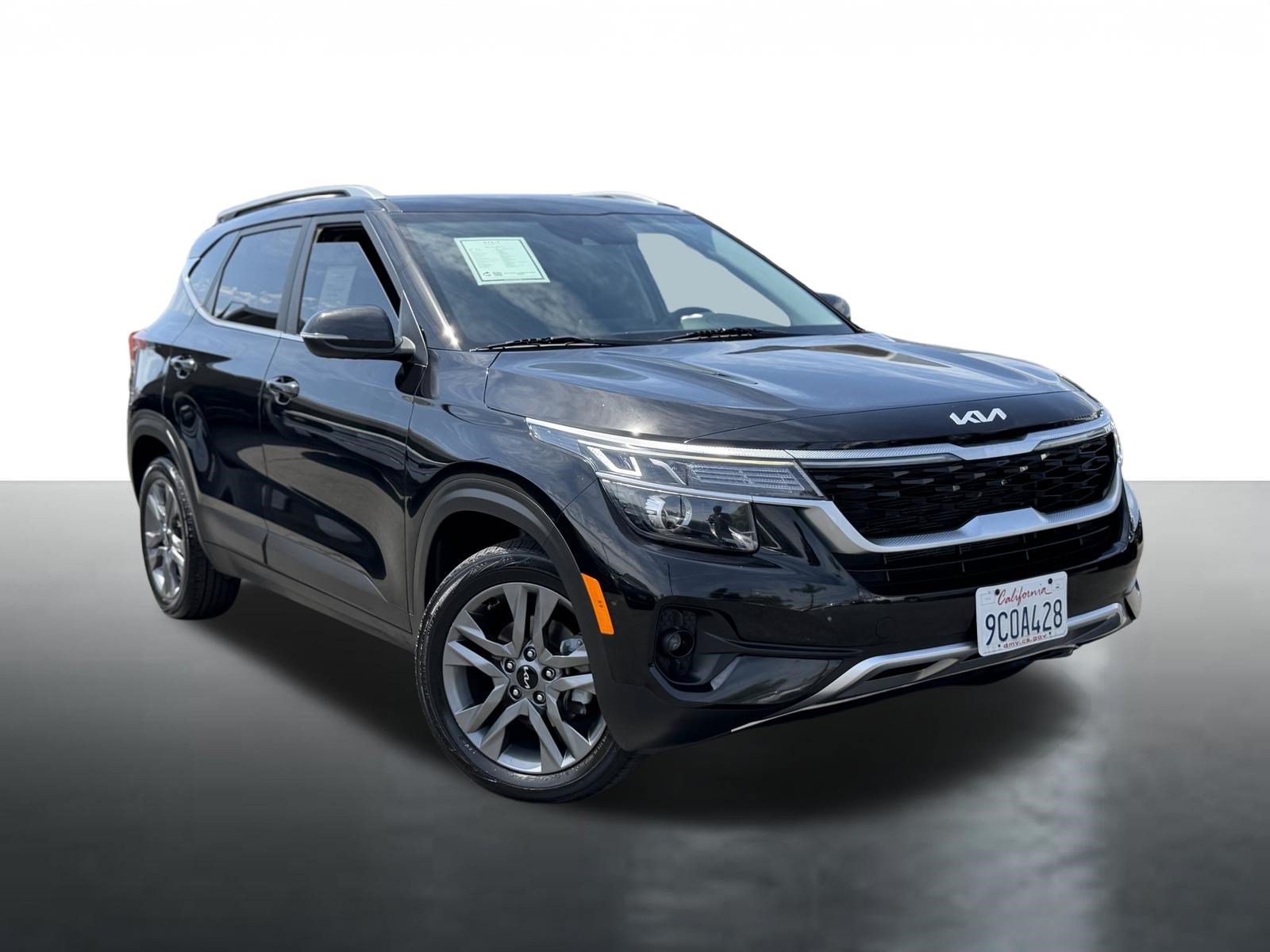 Used 2023 Kia Seltos S FWD image 2