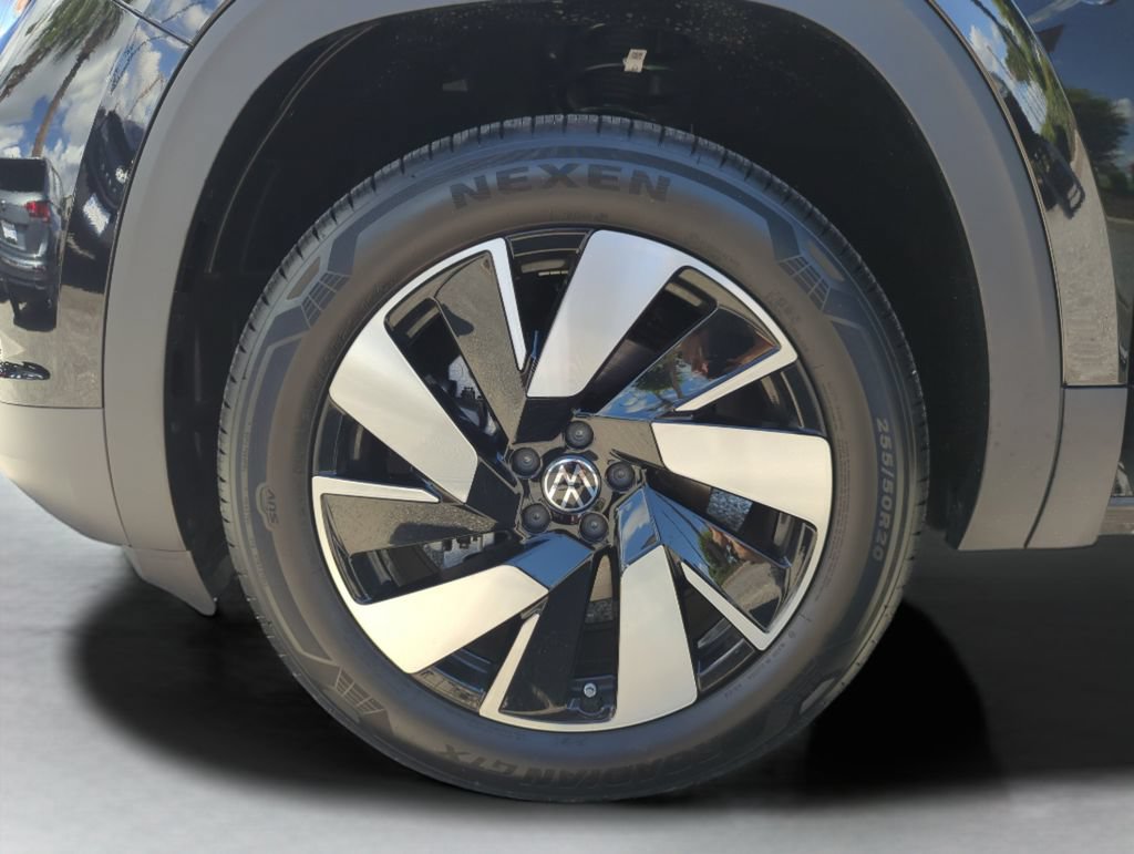 New 2026 Volkswagen Atlas Cross Sport SEL AWD/4WD image 47