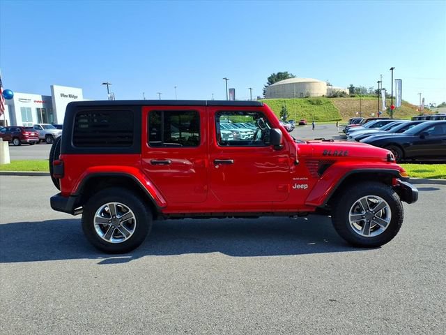 Used 2020 Jeep Wrangler Unlimited Sahara AWD/4WD image 3