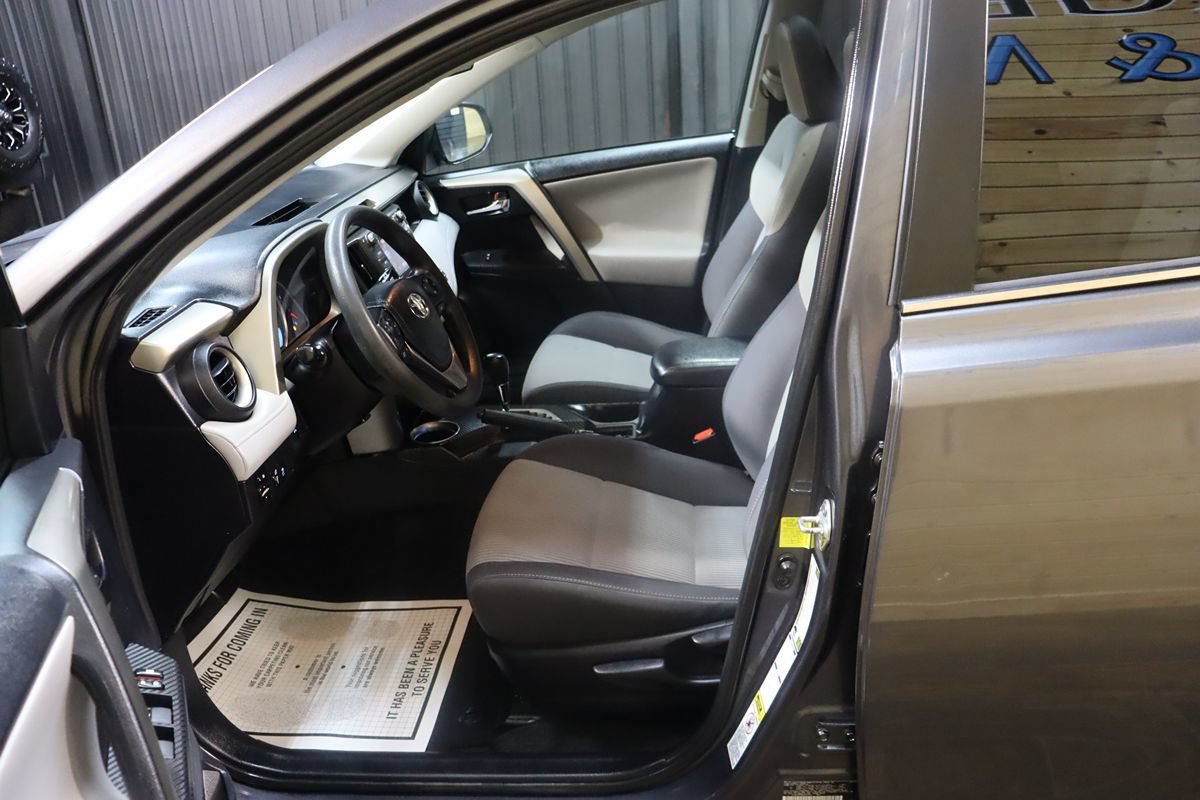 Used 2014 Toyota RAV4 XLE AWD/4WD image 36