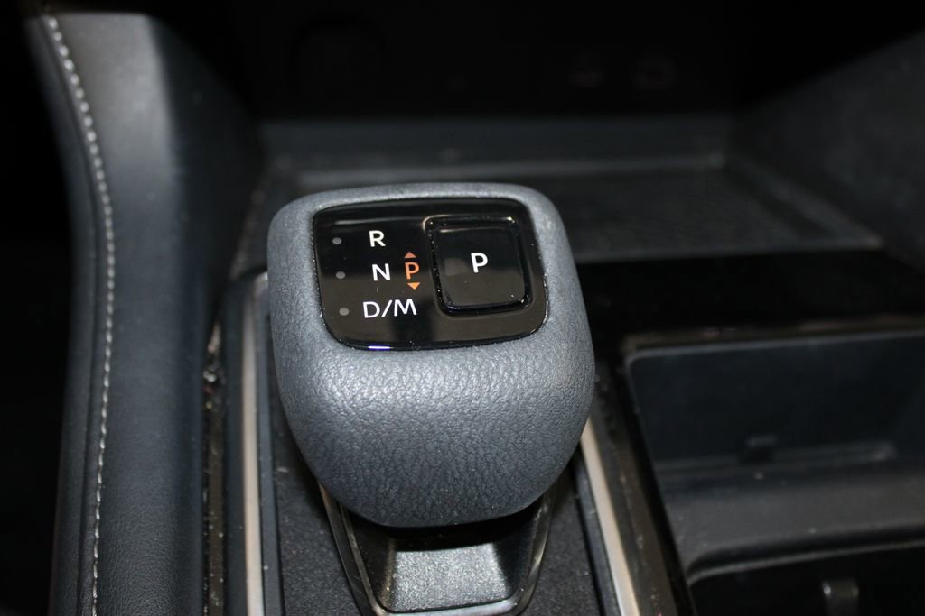 Used 2025 Nissan Pathfinder SL image 32