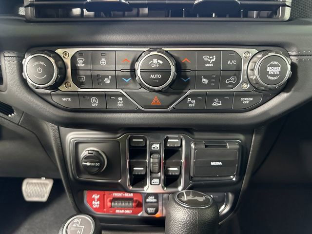 New 2026 Jeep Wrangler Unlimited Rubicon w/ Safety Group image 17
