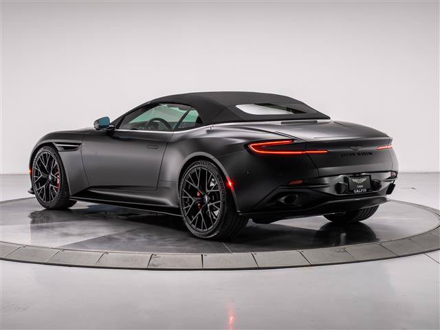 Used 2025 Aston Martin DB12 Convertible RWD image 17