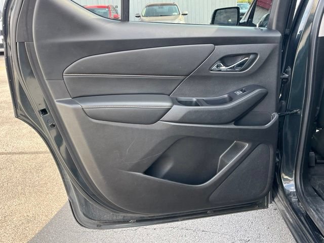 Used 2019 Chevrolet Traverse RS w/ LPO, Floor Liner Package FWD image 34
