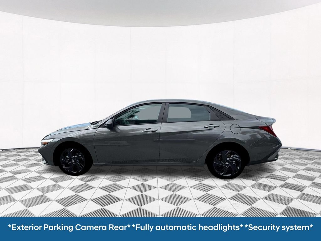 New 2026 Hyundai Elantra Sport w/ Cargo Package FWD image 4
