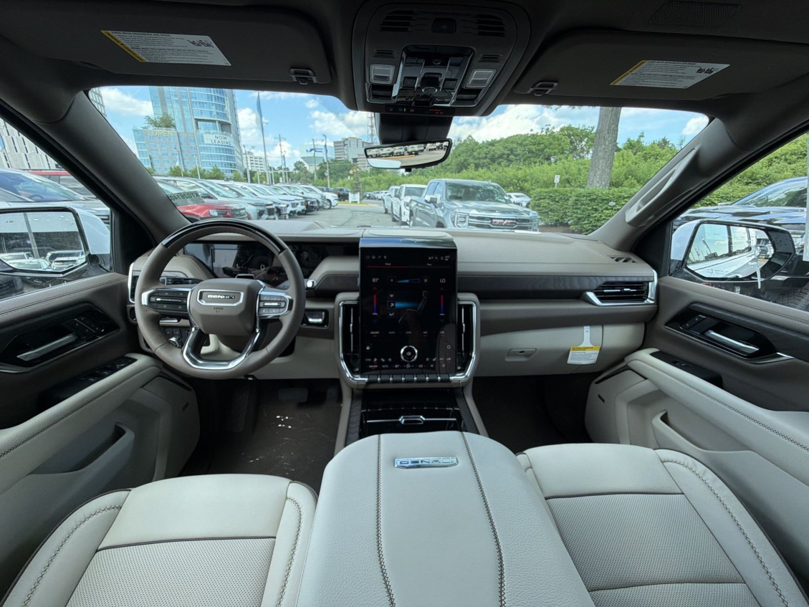 New 2026 GMC Yukon XL Denali w/ Denali Reserve Package AWD/4WD image 23