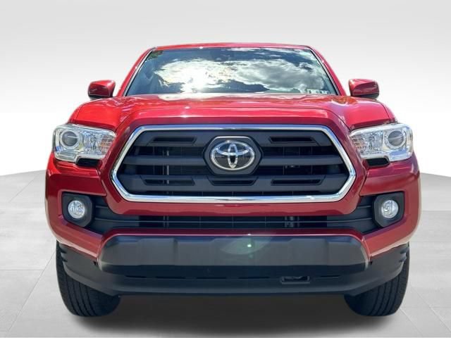 Used 2019 Toyota Tacoma SR5 AWD/4WD image 8