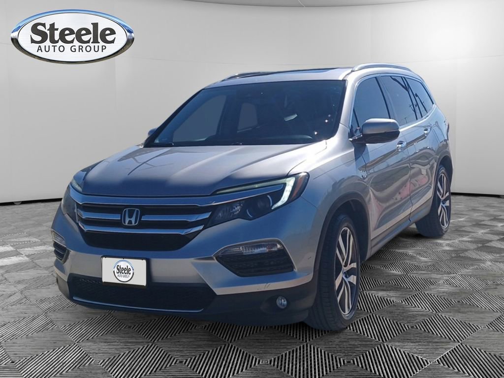 Used 2017 Honda Pilot Touring video 1