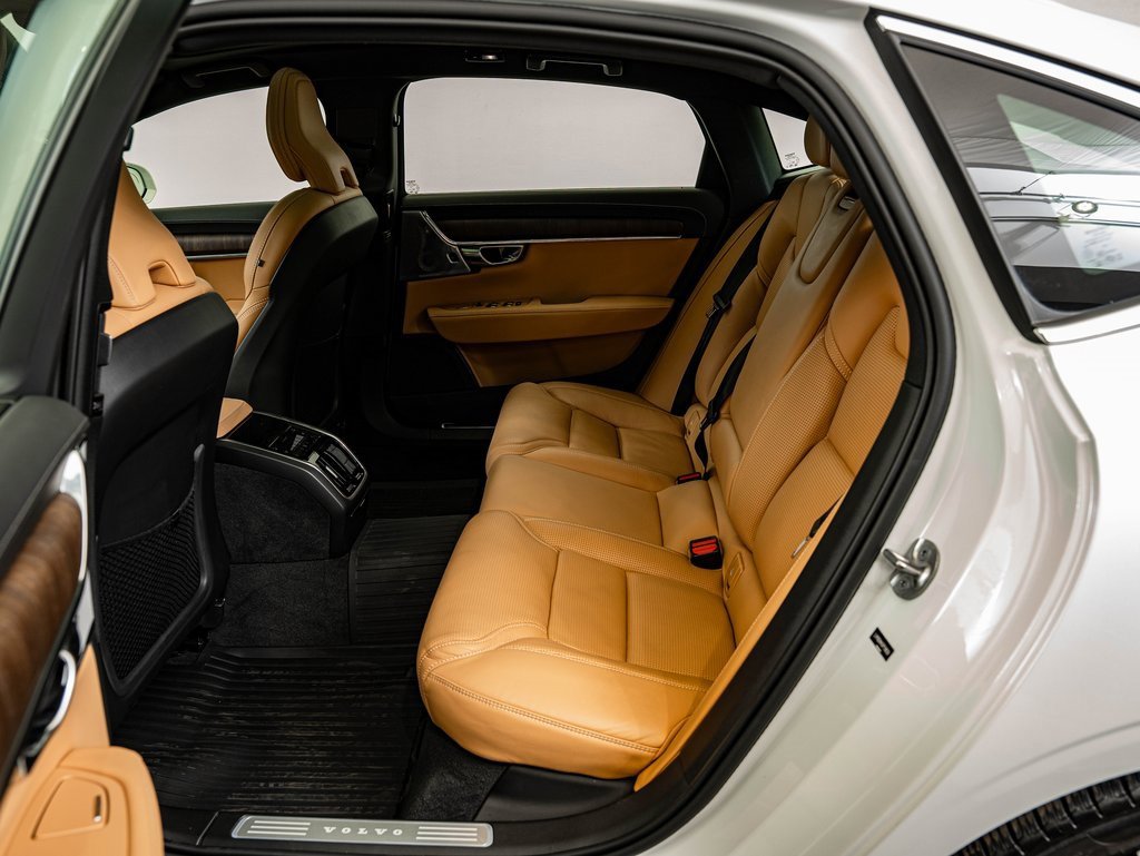 Used 2023 Volvo S90 B6 Ultimate w/ Lounge Package image 31