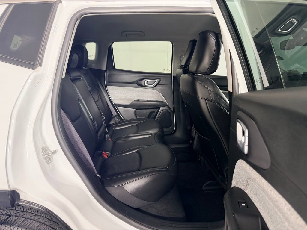 Used 2022 Jeep Compass Latitude image 29