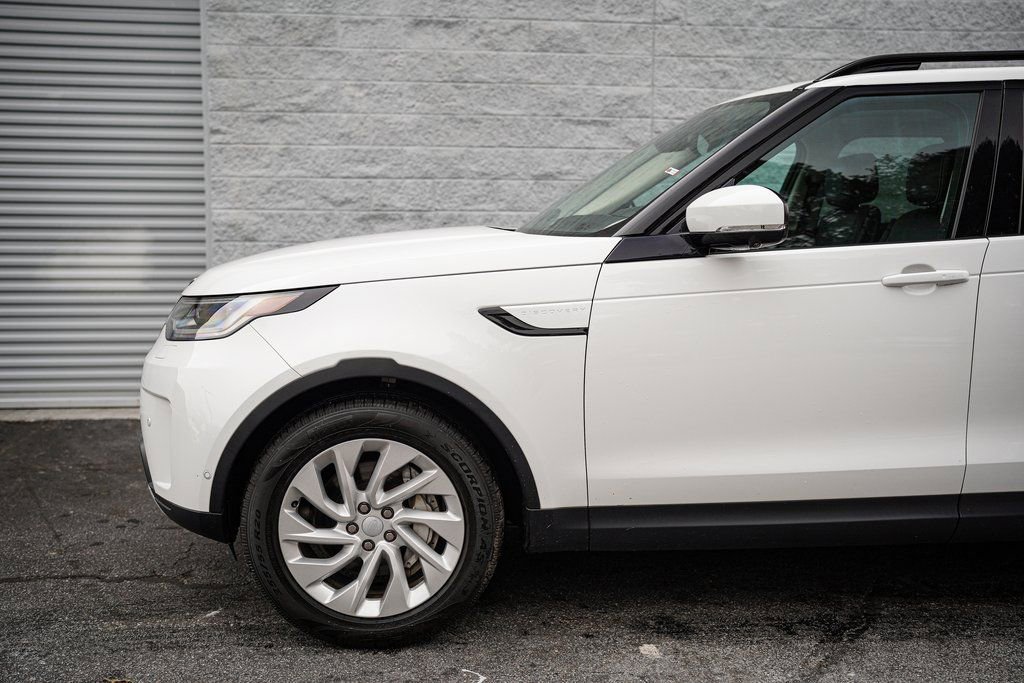 Used 2023 Land Rover Discovery S image 10
