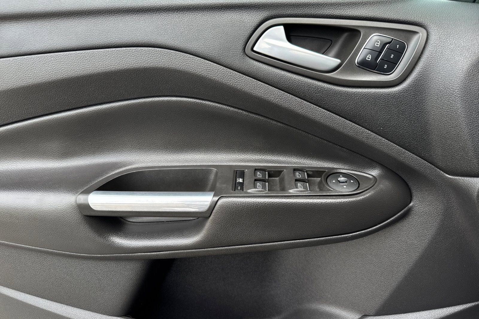Used 2014 Ford Escape Titanium image 11
