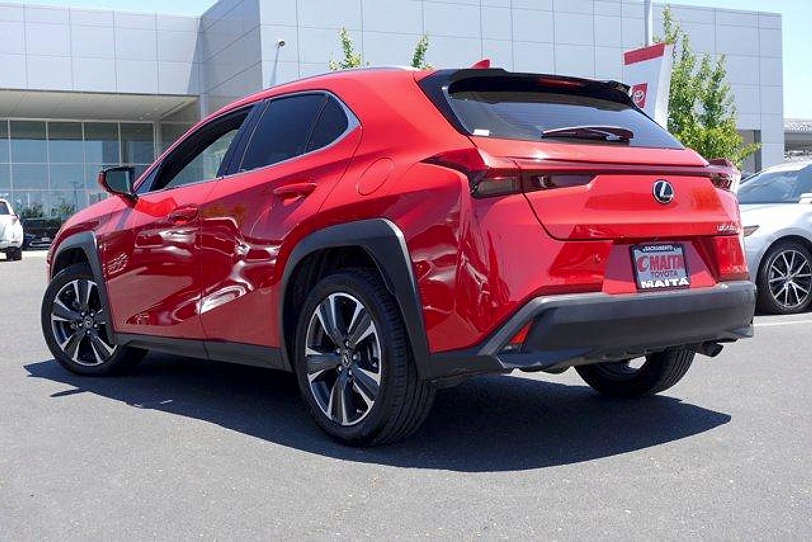 Used 2019 Lexus UX 200 w/ Premium Package FWD image 8