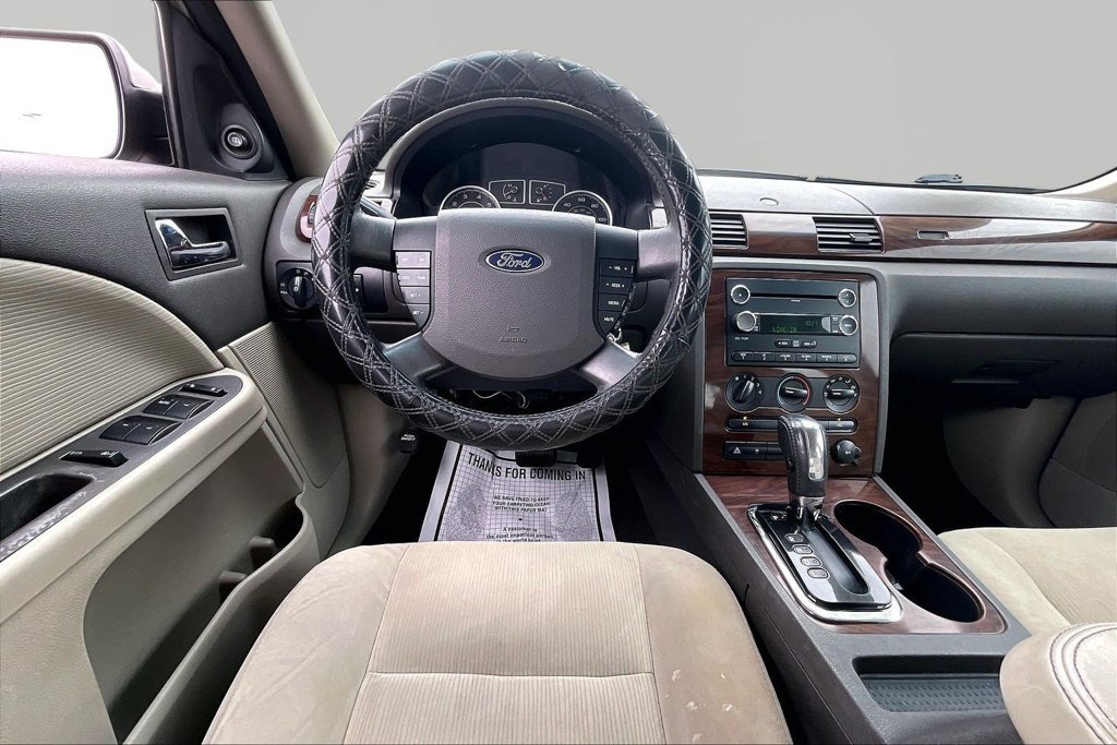 Used 2008 Ford Taurus SEL FWD image 9