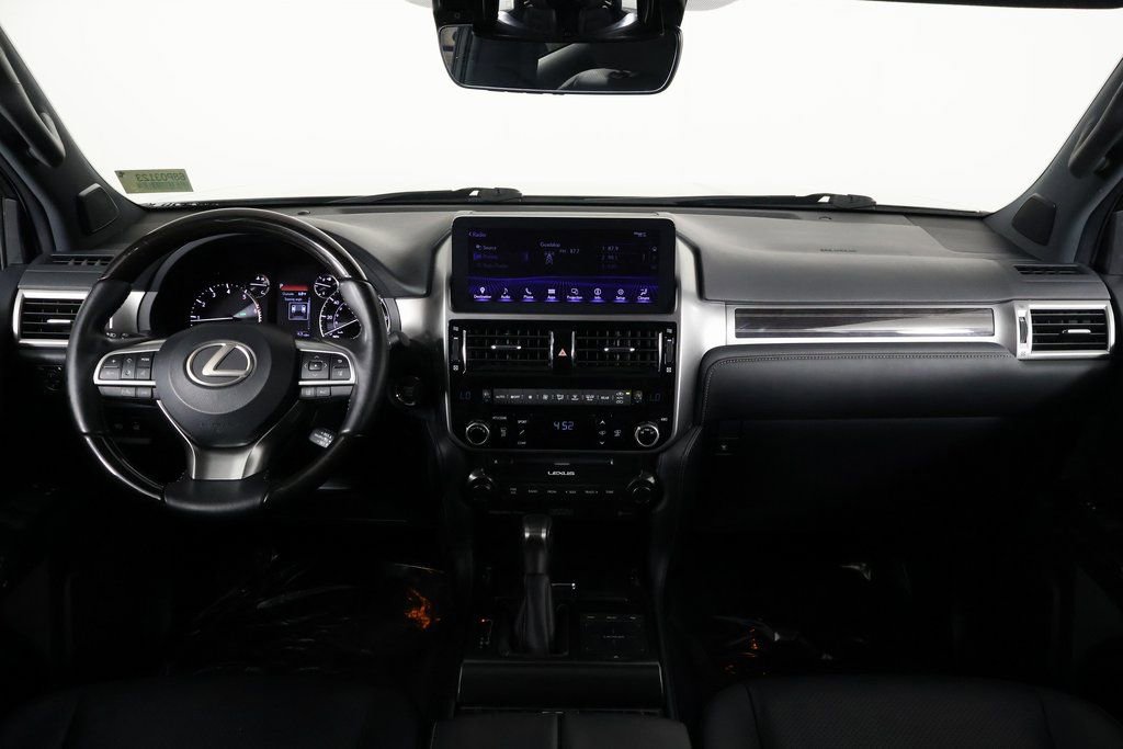 Used 2023 Lexus GX 460 Luxury w/ Off Road Package image 8