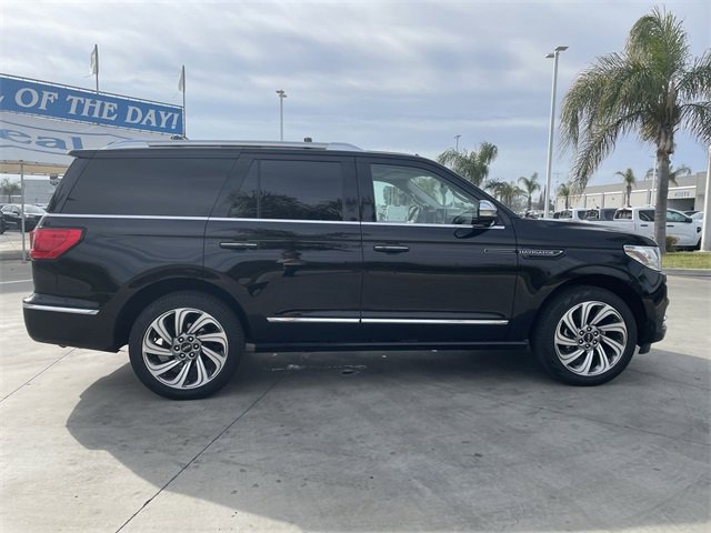 Used 2021 Lincoln Navigator Black Label w/ Cargo Convenience Package image 9