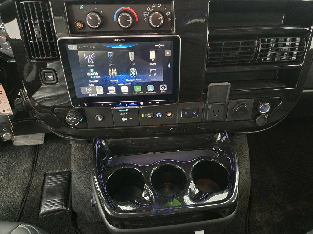 New 2024 GMC Savana 2500 image 20