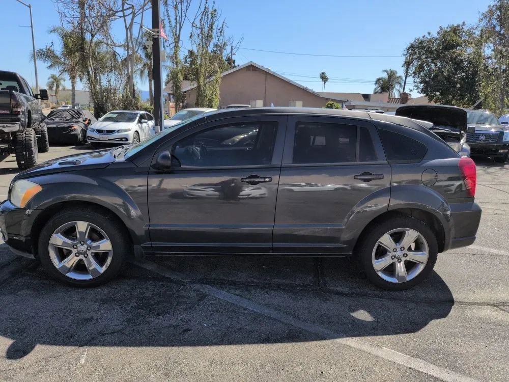 Used 2011 Dodge Caliber Uptown image 3