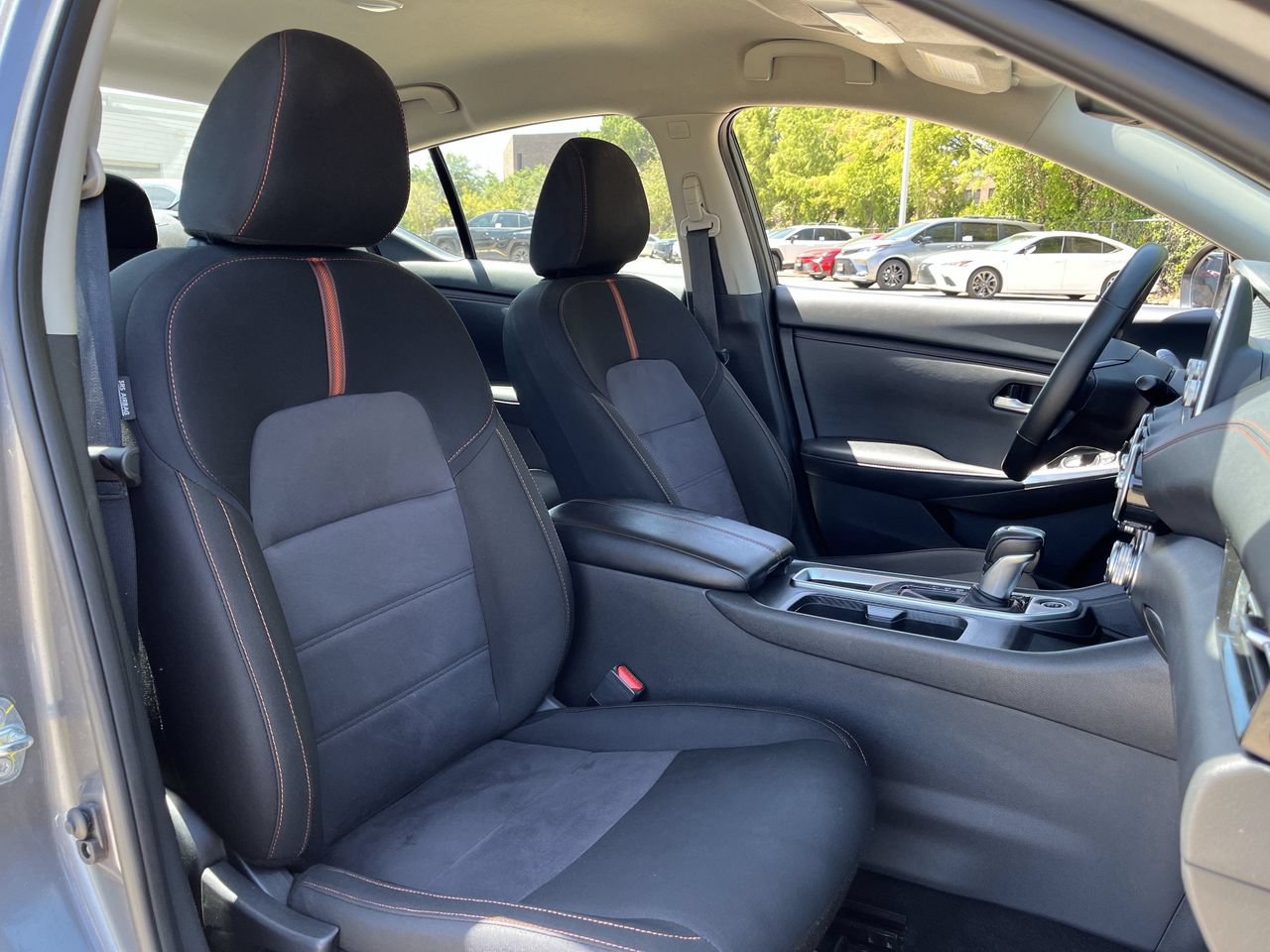 Used 2025 Nissan Sentra SR FWD image 24