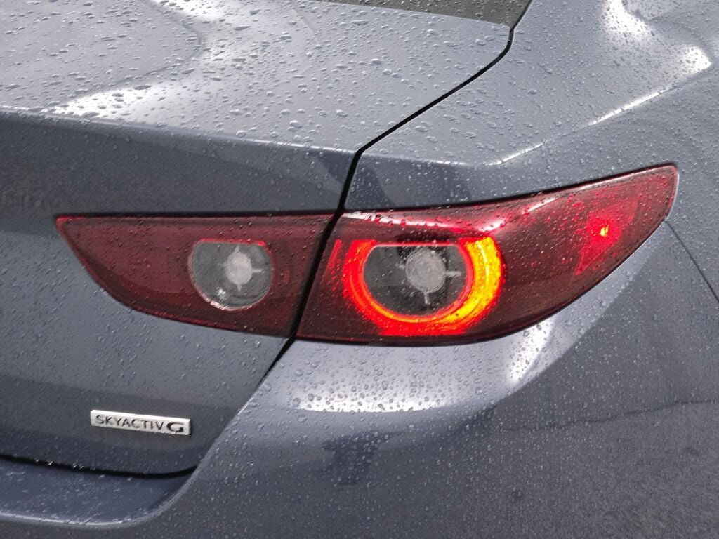 Used 2023 MAZDA MAZDA3 s image 13