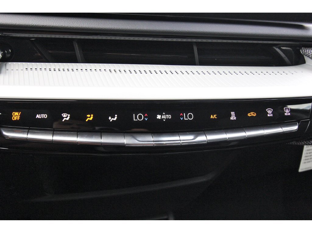 New 2027 Cadillac Optiq Luxury AWD/4WD image 19