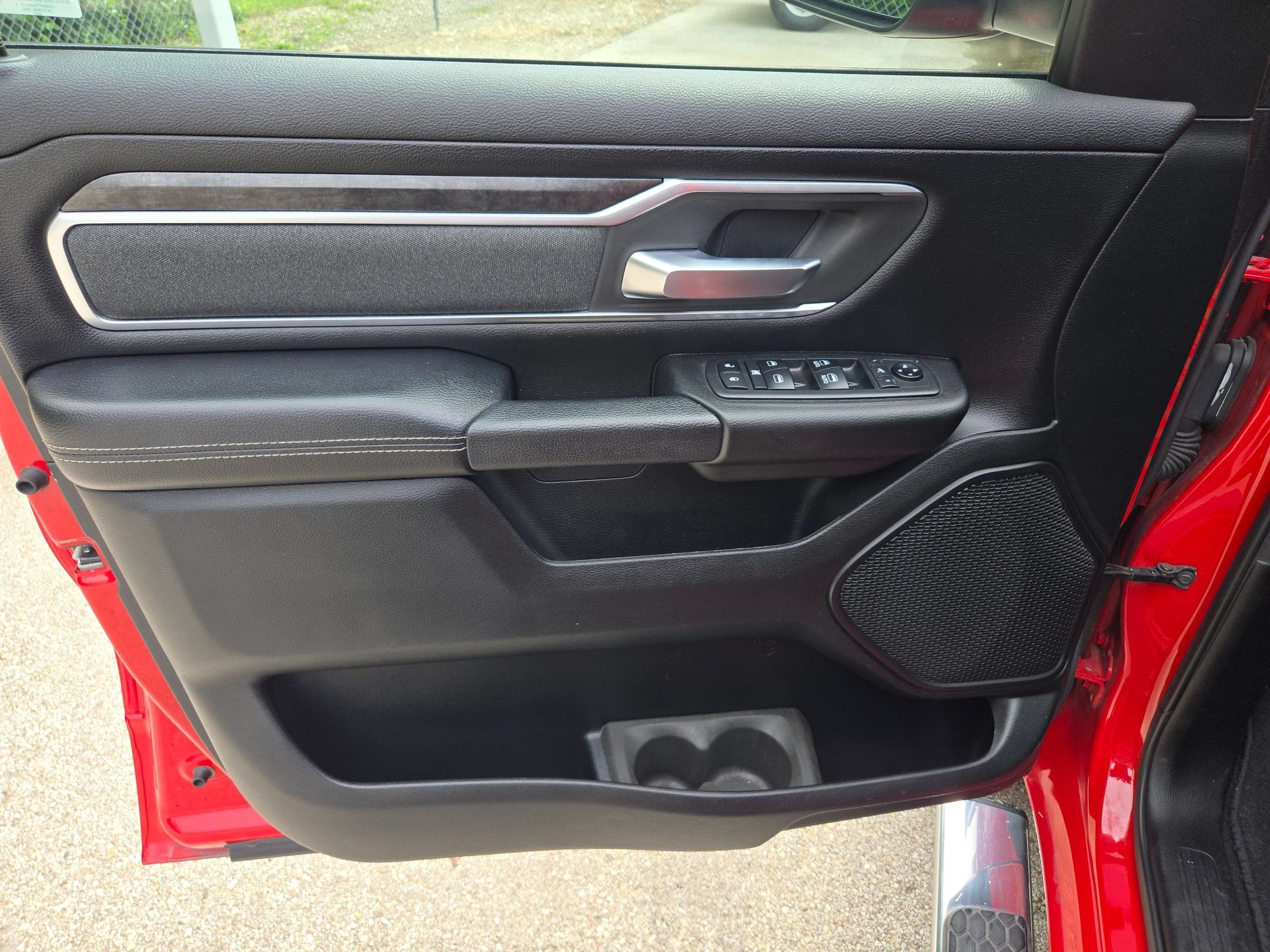 Used 2019 RAM 1500 Big Horn AWD/4WD image 12
