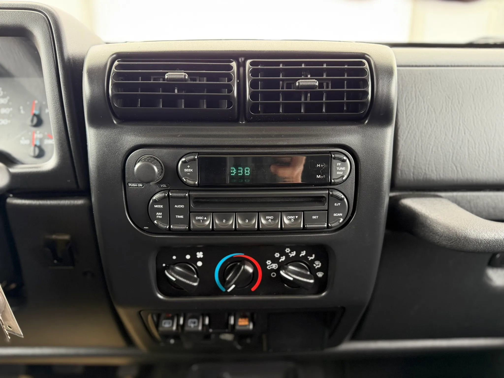Used 2006 Jeep Wrangler Rubicon AWD/4WD image 18