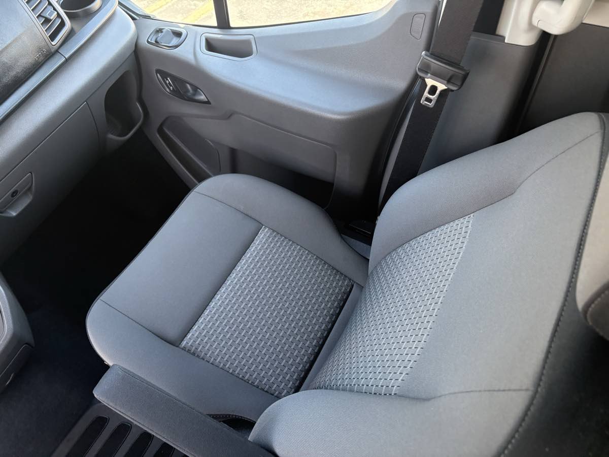 Used 2025 Ford Transit 350 XLT RWD image 29