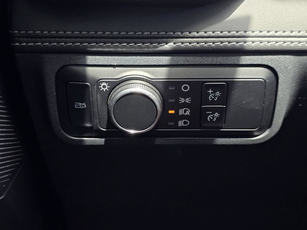Used 2024 Ford Mustang Premium RWD image 18