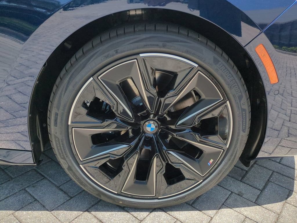 New 2026 BMW 740i xDrive AWD/4WD image 11