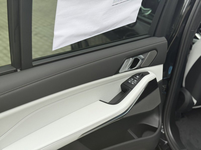 New 2026 BMW X7 xDrive40i w/ M Sport Package image 13