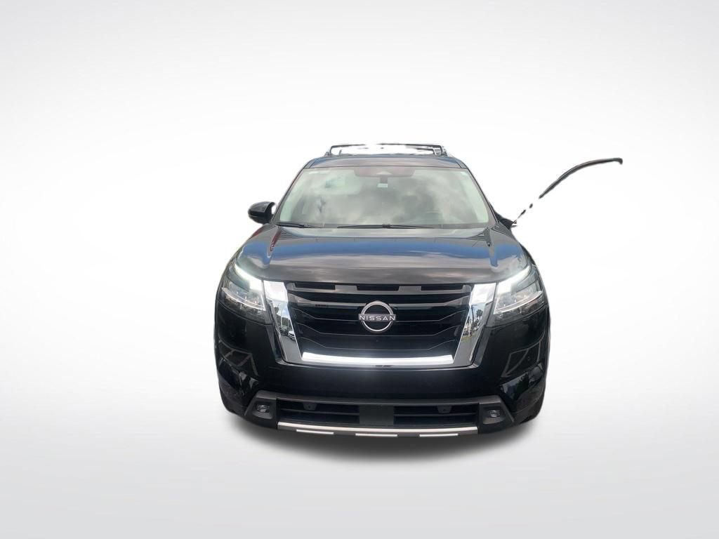 Certified 2022 Nissan Pathfinder SL w/ SL Black Package FWD image 11