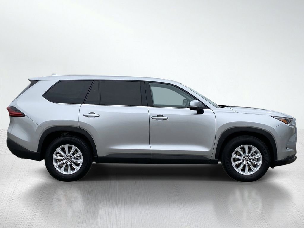 Certified 2025 Toyota Grand Highlander FWD image 10