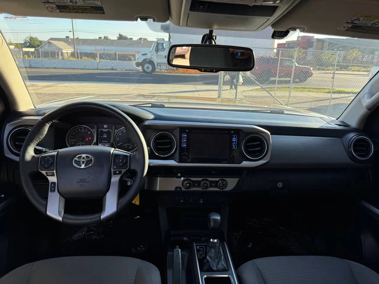 Used 2017 Toyota Tacoma SR5 image 13