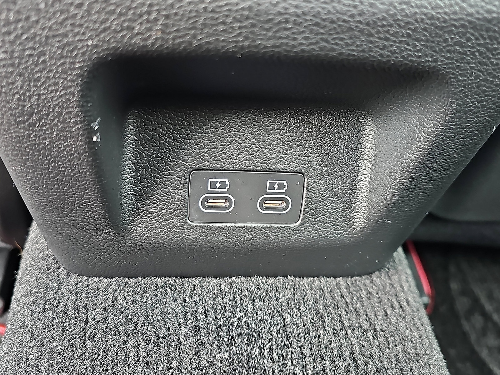 Used 2025 Genesis G70 3.3T Advanced image 11