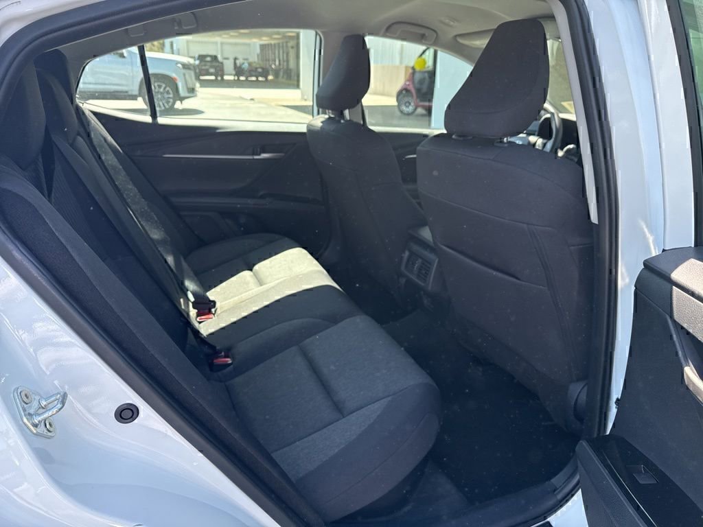 Used 2025 Toyota Camry LE image 10