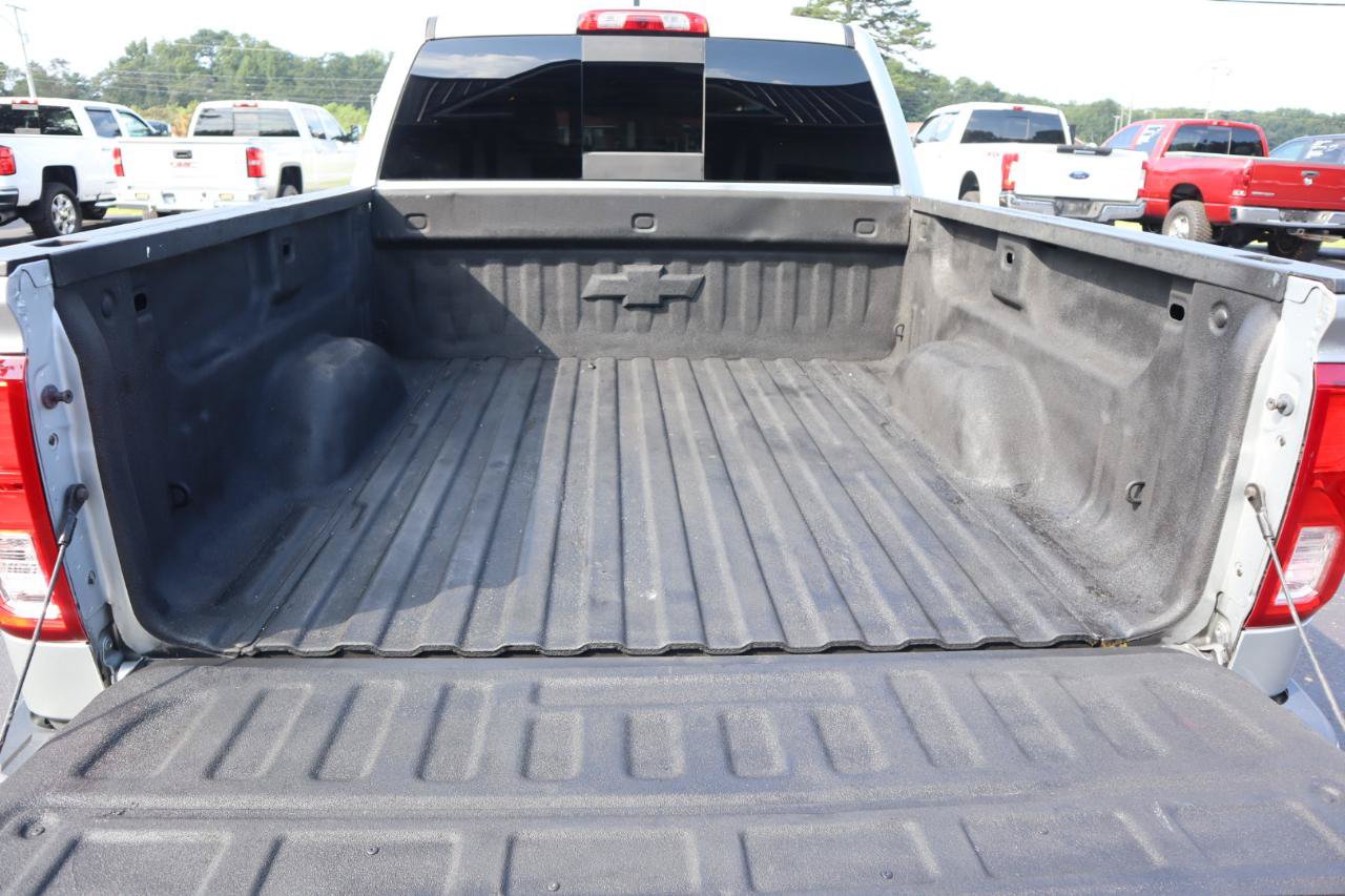 Used 2017 Chevrolet Silverado 1500 LTZ Z71 w/ LTZ Plus Package AWD/4WD image 9