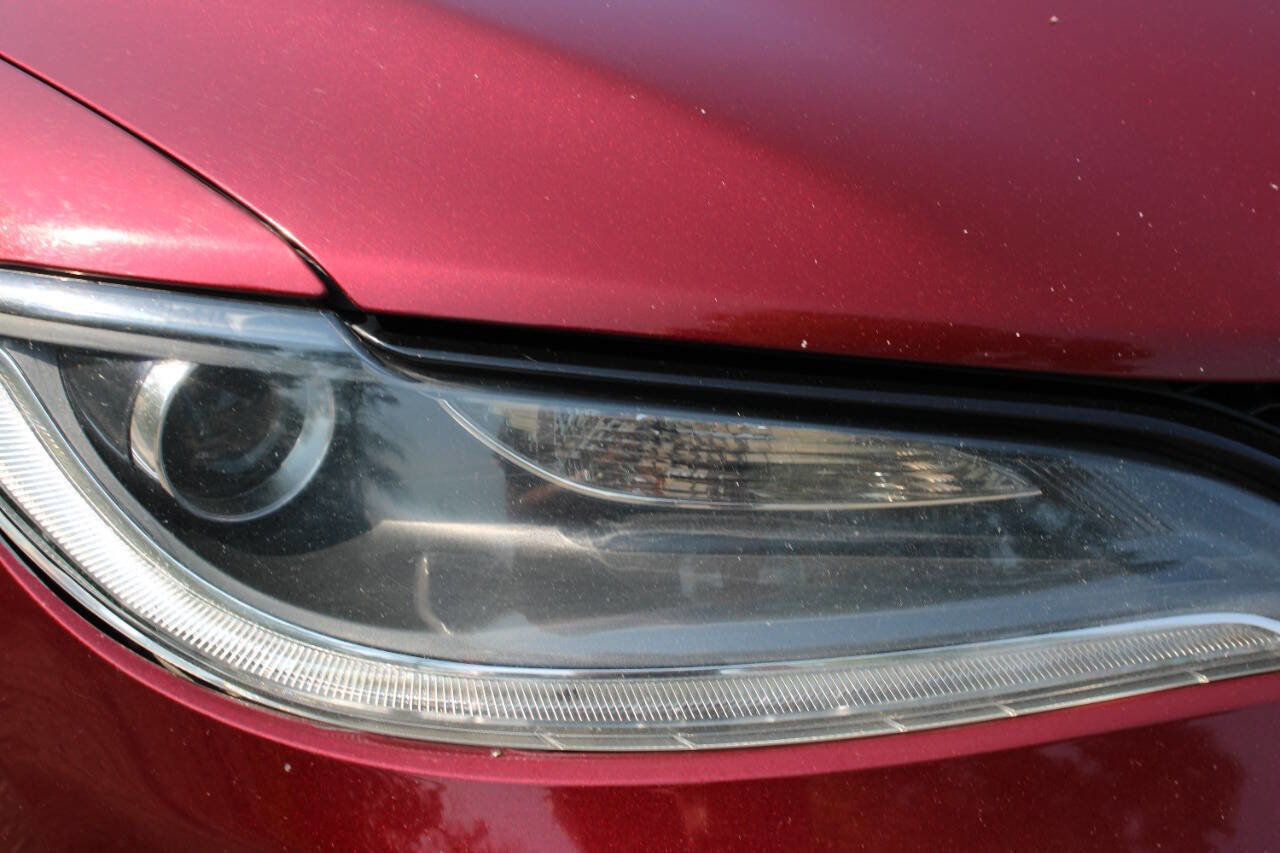 Used 2015 Chrysler 200 S w/ Comfort Group image 32