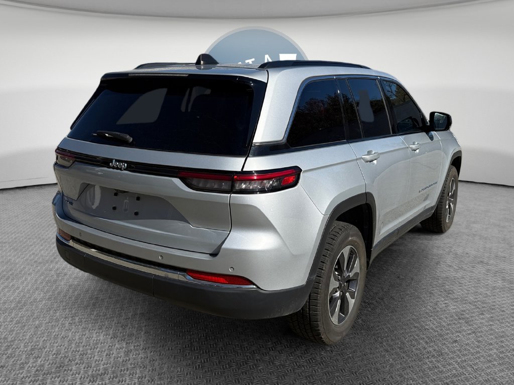 Used 2024 Jeep Grand Cherokee Limited 4xe AWD/4WD image 3