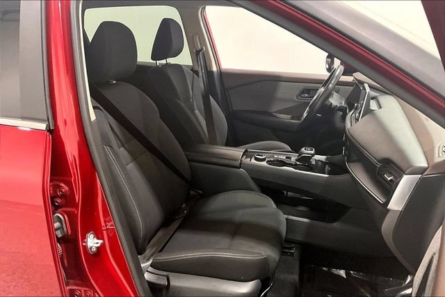 Used 2023 Nissan Rogue S AWD/4WD image 36
