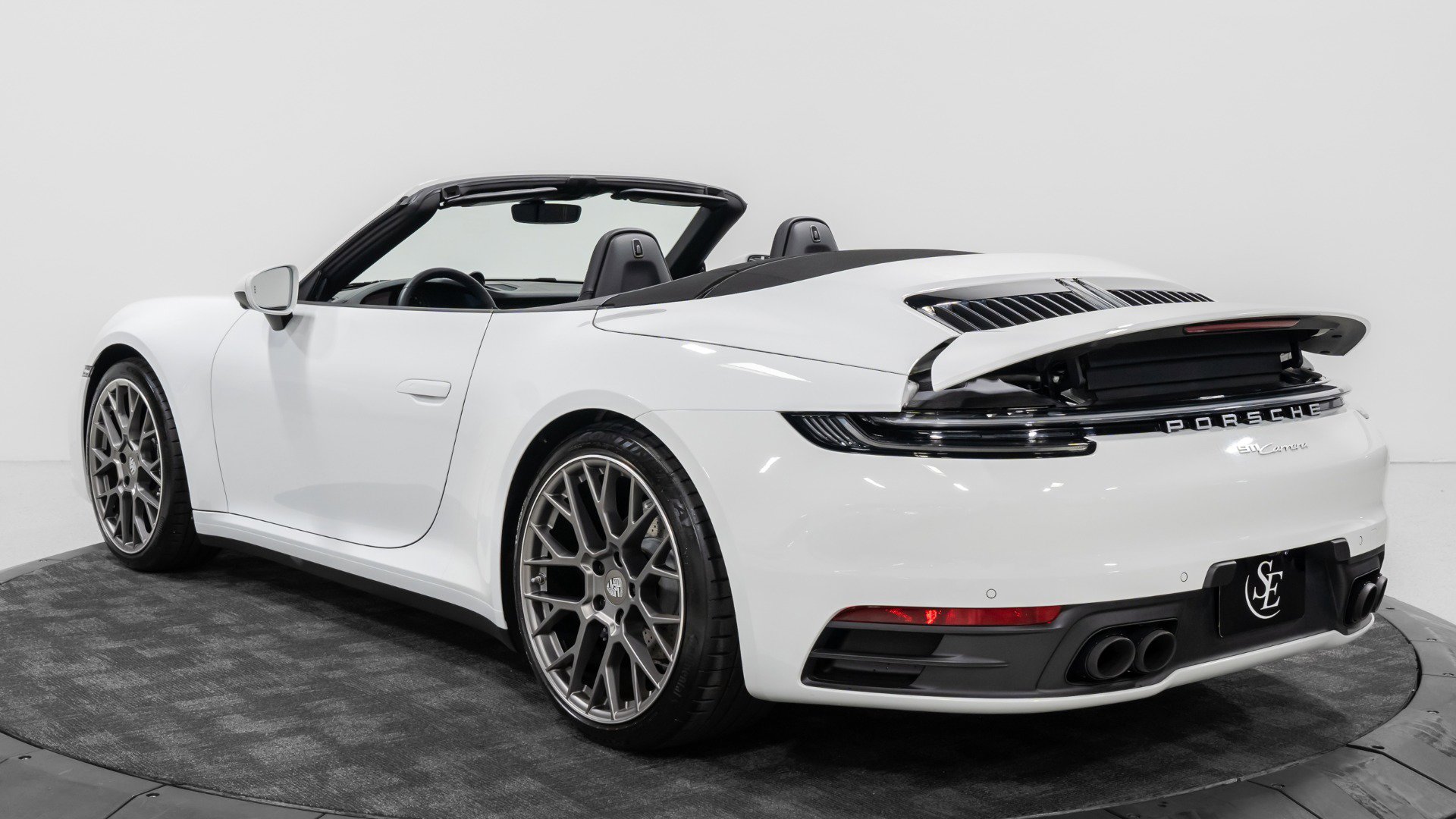 Used 2022 Porsche 911 Carrera image 6