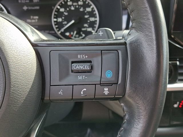 Used 2022 Nissan Pathfinder SV image 23