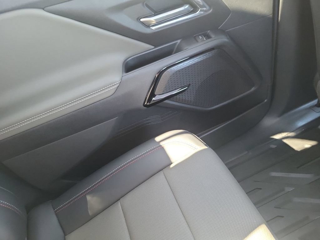 Used 2026 Chevrolet Silverado EV Trail Boss w/ LPO, Gameday Tailgate Package AWD/4WD image 15