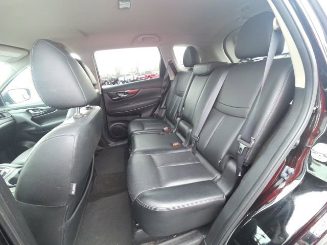 Used 2017 Nissan Rogue SL image 18