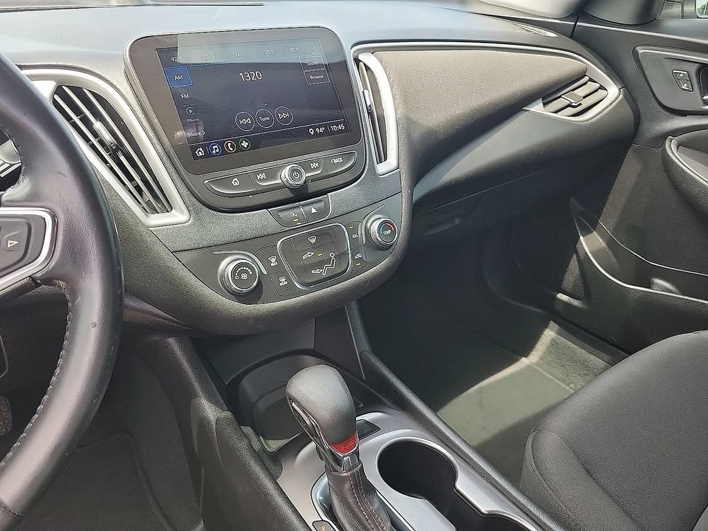 Used 2021 Chevrolet Malibu RS FWD image 19
