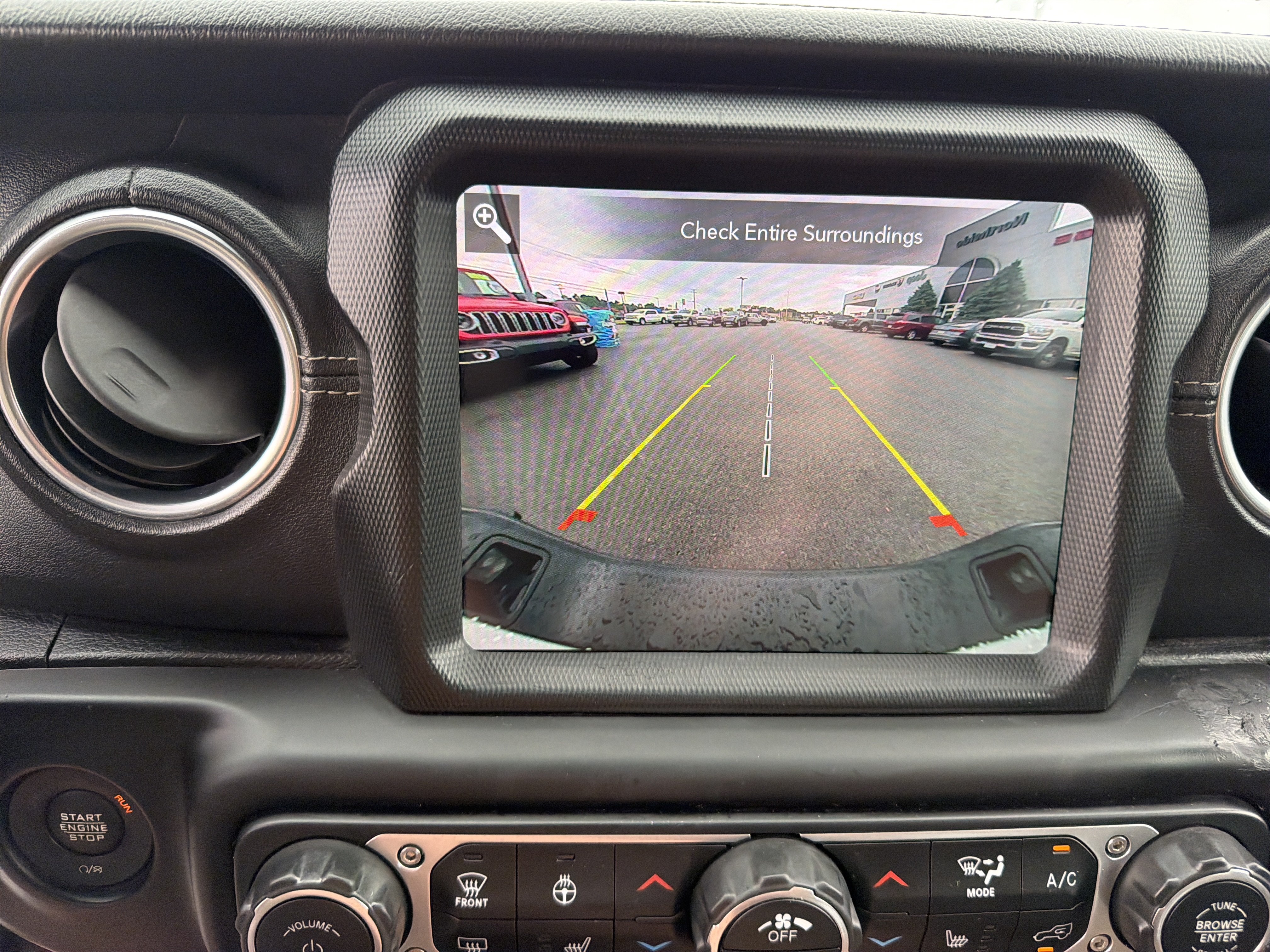 Used 2021 Jeep Gladiator Overland w/ Popular Equipment Package AWD/4WD image 26
