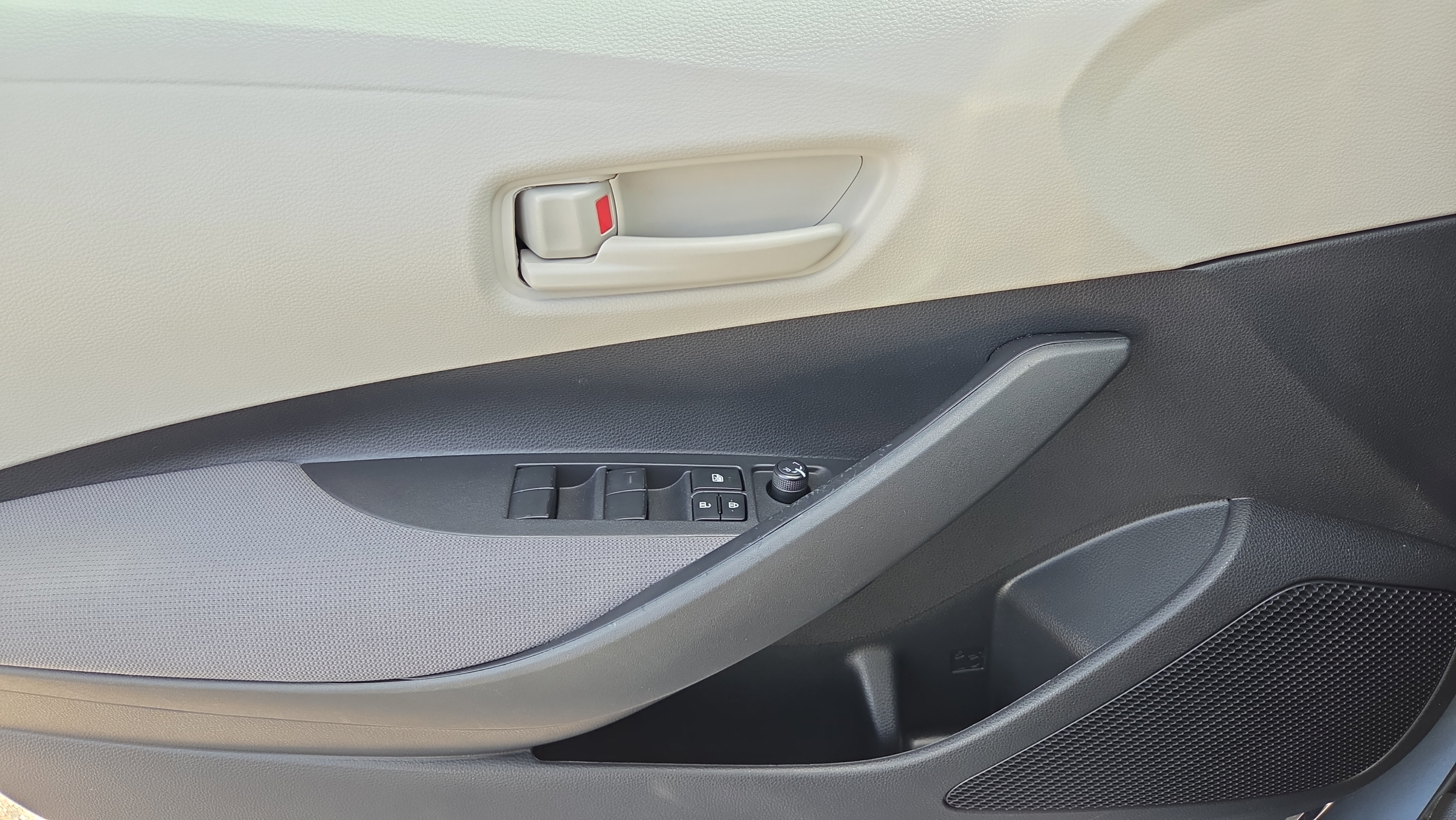 Certified 2024 Toyota Corolla LE FWD image 16